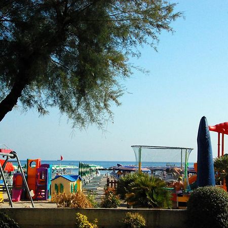 Hotel Nobel Gabicce Mare Extérieur photo
