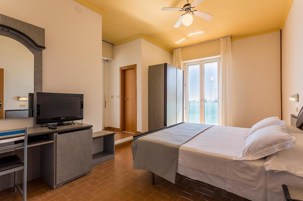 Hotel Nobel Gabicce Mare Extérieur photo