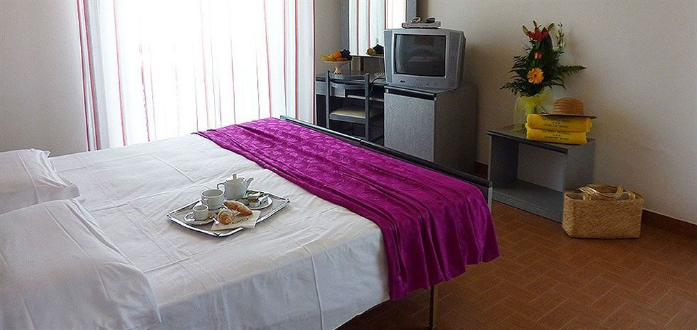 Hotel Nobel Gabicce Mare Extérieur photo