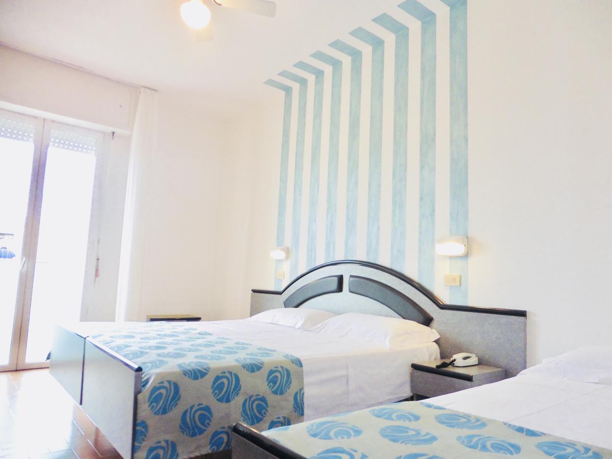 Hotel Nobel Gabicce Mare Extérieur photo