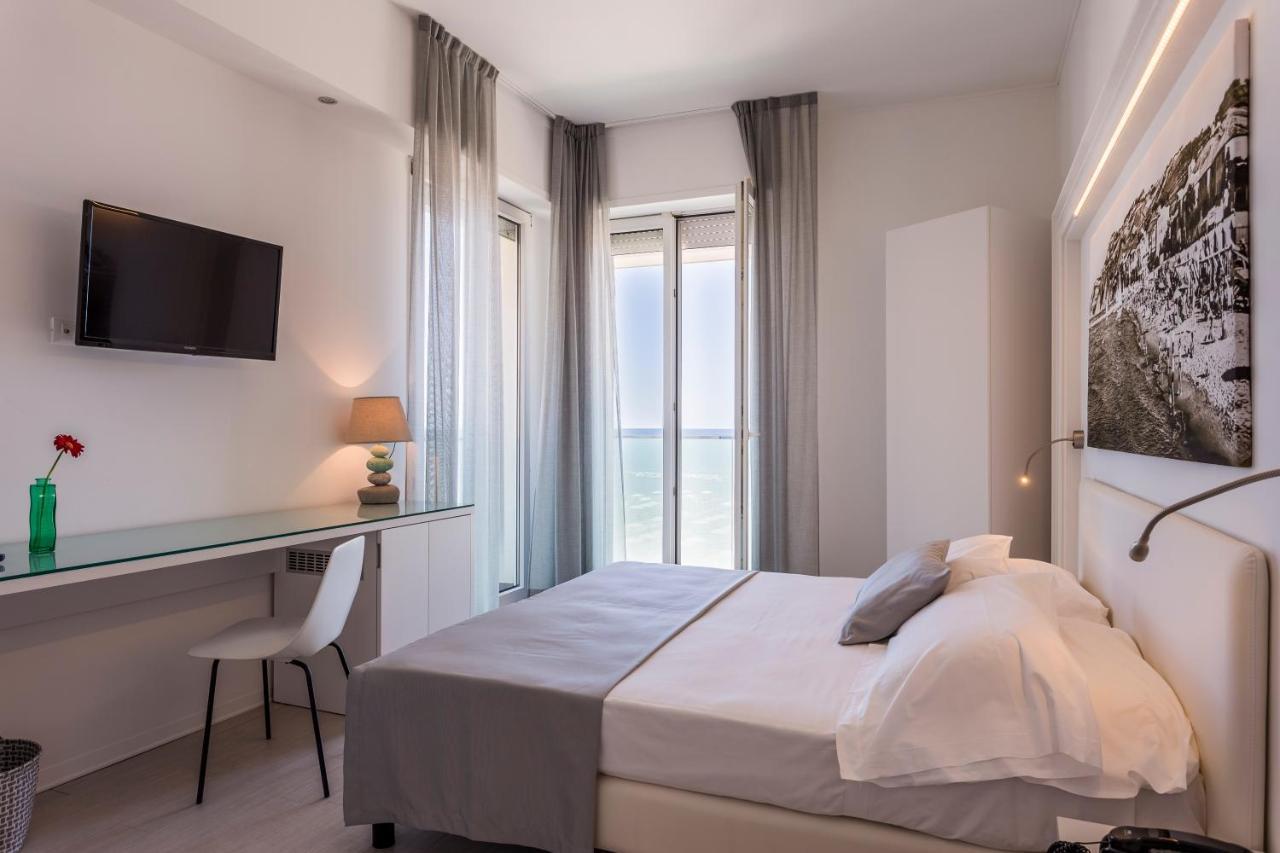 Hotel Nobel Gabicce Mare Extérieur photo